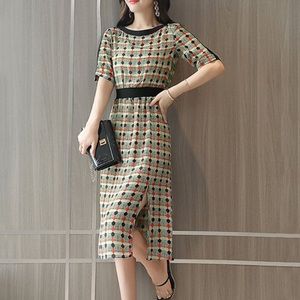 Pullover print dress, midi length